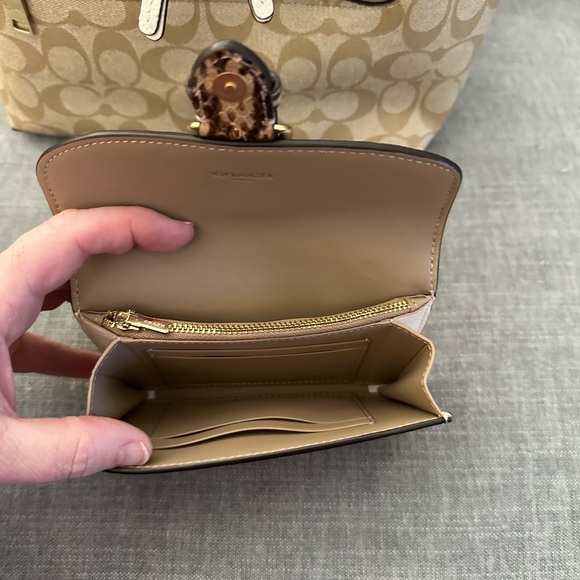 Coach Kleo Beige and Cream Signature Backpack with matching Wallet NWOT - Picture 5 of 5